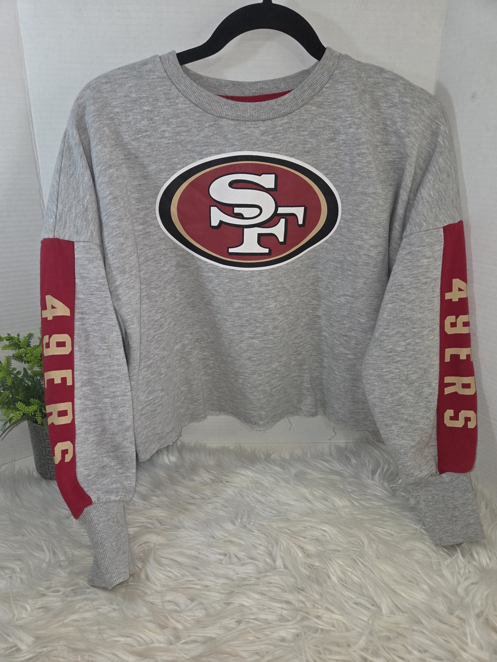 Team Apparel Gray Sweatshirt  Red and Gold 49ers Logo Size S